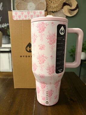 HydroJug Traveler (32oz) in BOUQUET! New!